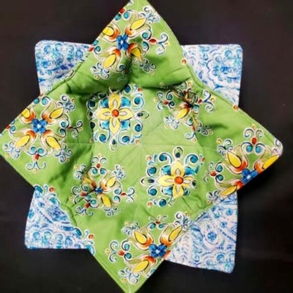 Bowl Cozies - Microwave safe and Reversible - Set of 2 - Picture 1 of 5